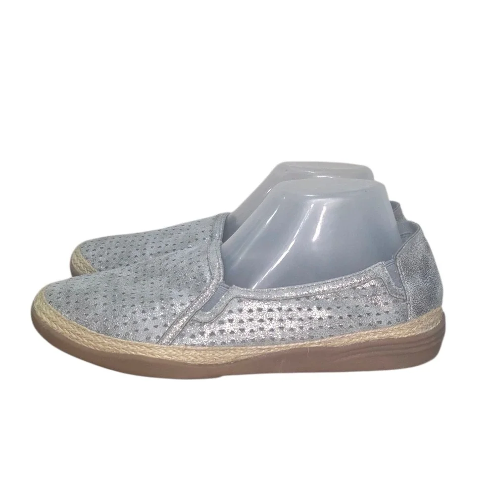 Clarks Womens Size 9 Metallic Silver Leather Slip On Espadrille Loafers